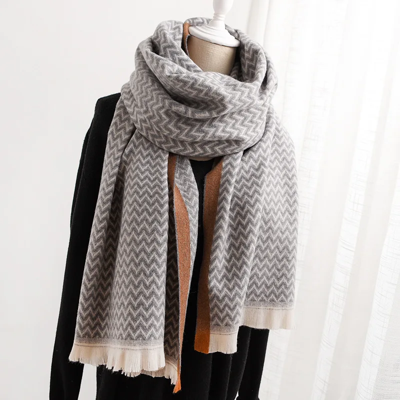

China quality silk 2019 style winter warm lady Fashion Scarves Women Thickened Popular lattice print shawl beach Collar scarf