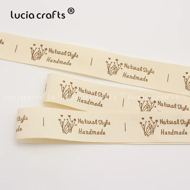 Lucia ремесла мульти размер "Hand made" дизайн печатных хлопчатобумажные ленты Ткань DIY отделка Швейные этикетки ручной работы аксессуары Q0401