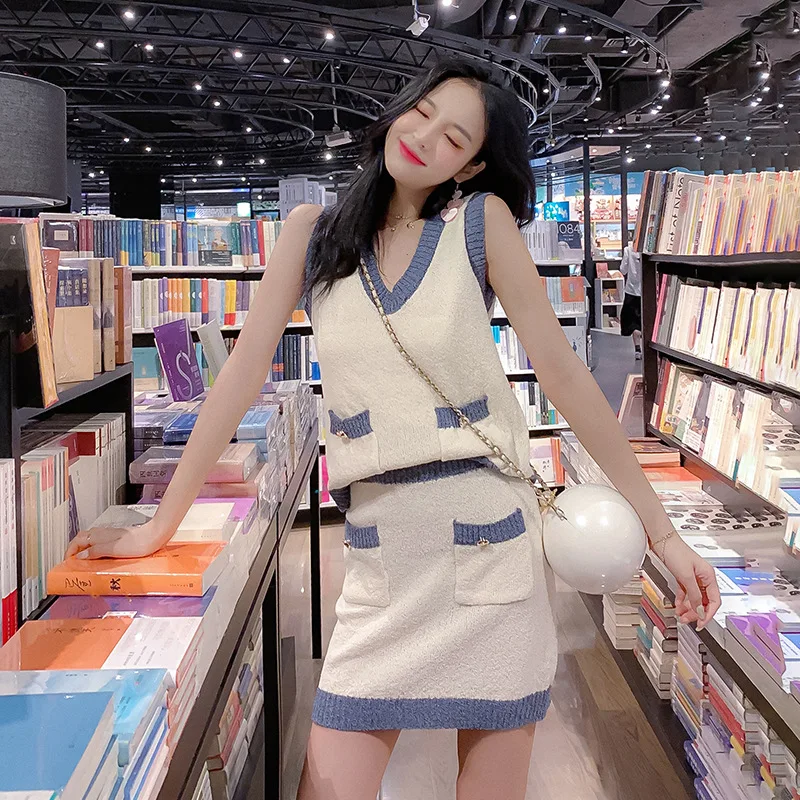 

Summer New Style Online Celebrity Contrast Color Knit Skirt + Vest Two-Piece Set Knitting Suit