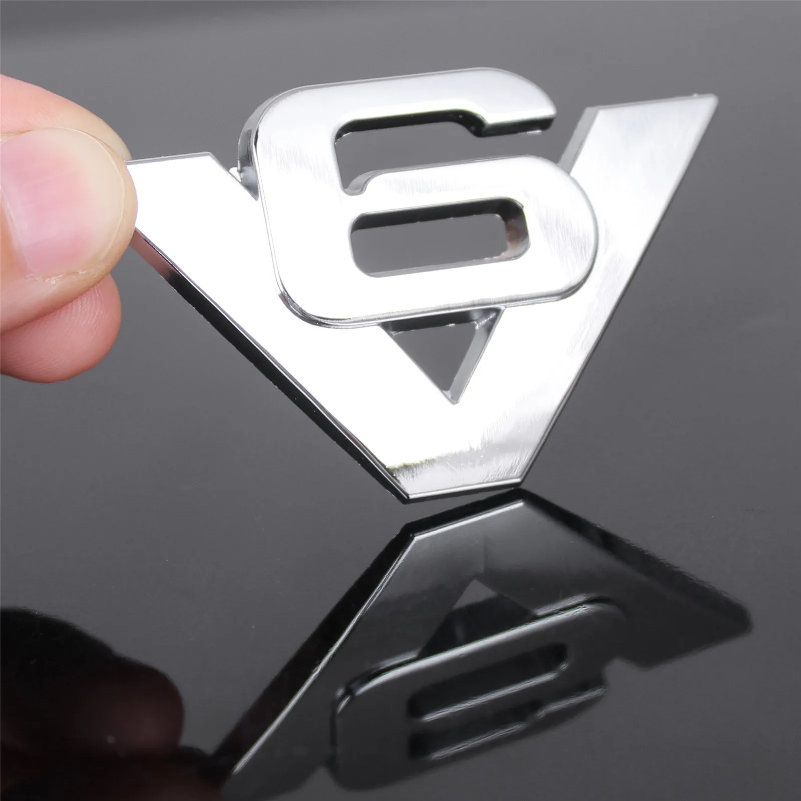 

Металлическая 3d-наклейка для багажника V6