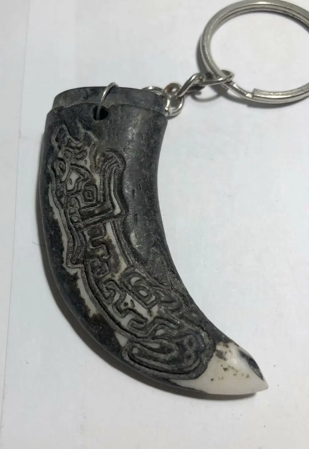 12 Pcs Imitazione Intagliare Tirbal Amuleto Antico Totem Della Collana