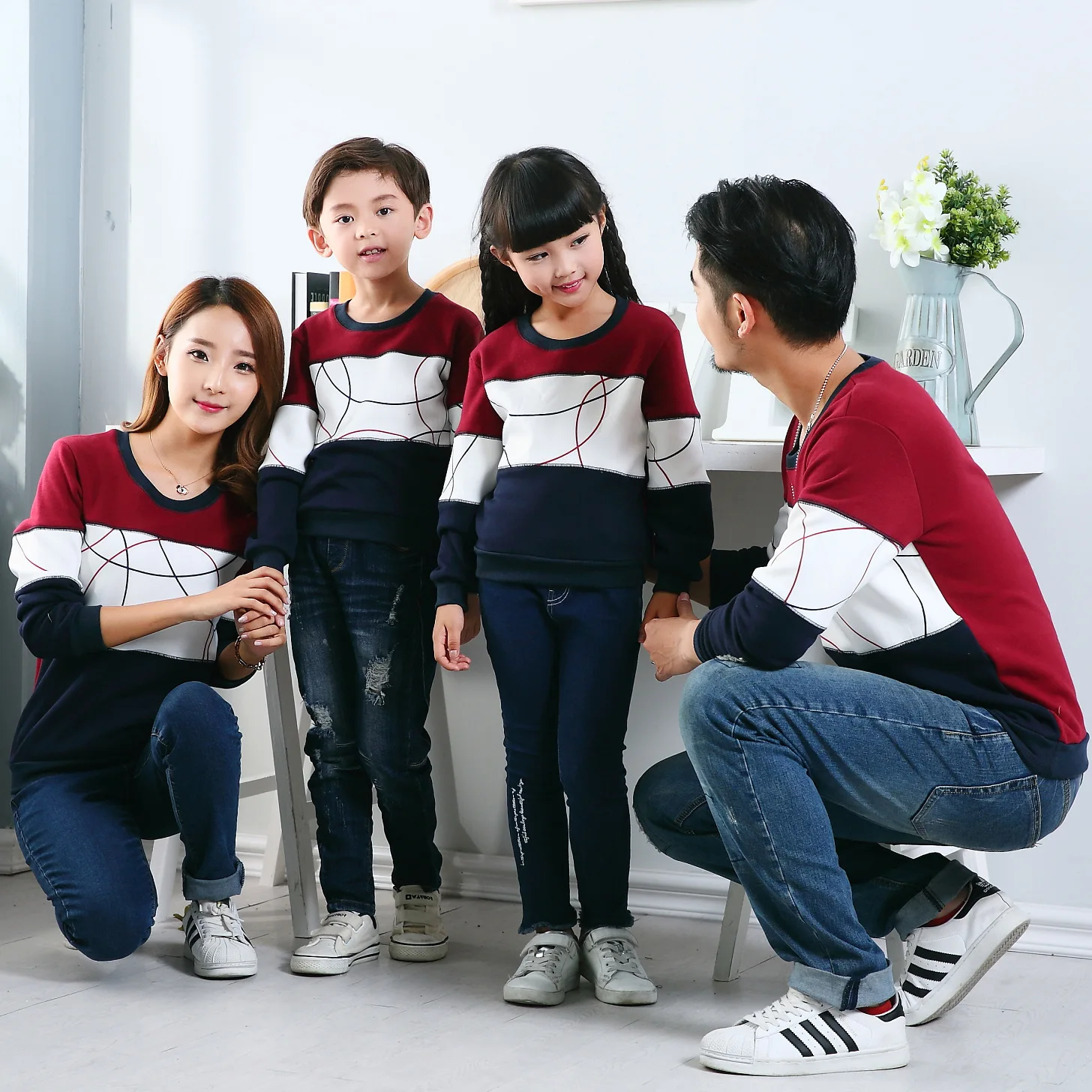 

Parent-child Matching Outfit Spring And Autumn New Style Large Size Winter qin zi fu School Uniform plus Velvet Hoodie Family Pa