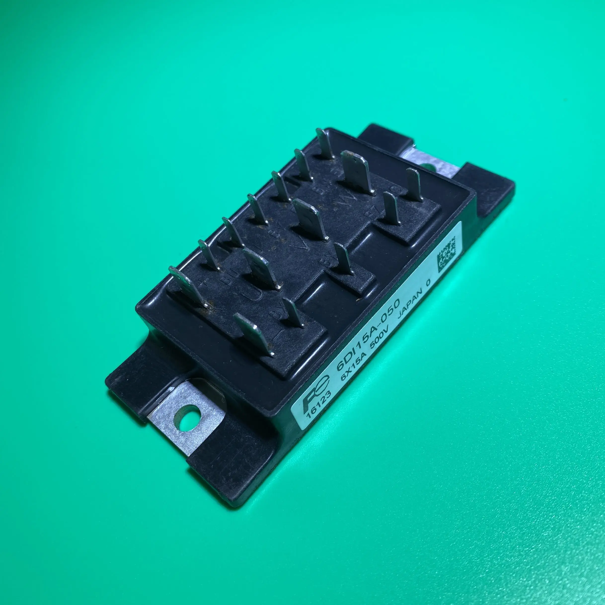 

6DI15A-050 6x15A 500V IGBT модуль транзистора высокой мощности 6DI15A050 6DI 15A-050 6DI15-050 6D115A-050 6DII5A-050 6D115A050 6DII5A050