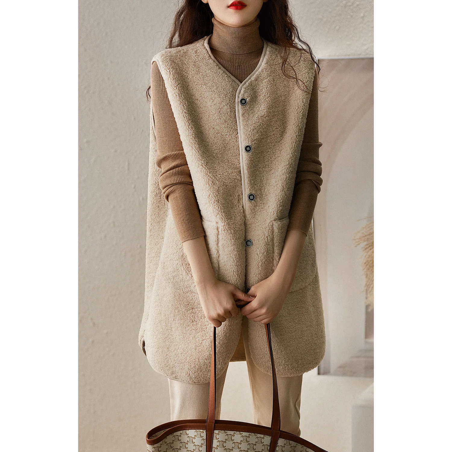 

Lugentolo Faux Fur Vest Women Korean Fashion Streetwear Loose Single-breasted V-neck Mid-length Straight Fur Vests