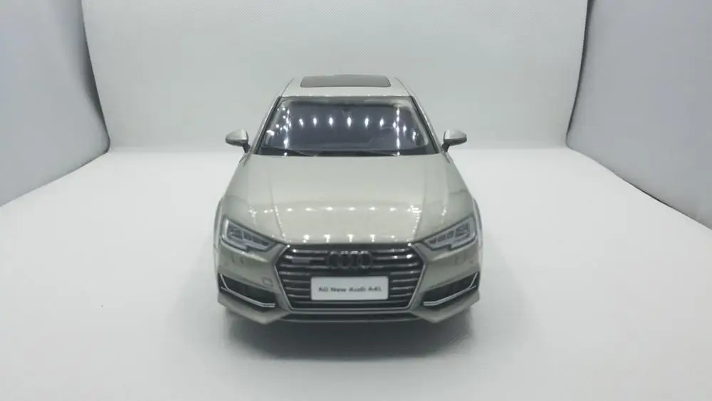 1:18 Модель литья под давлением для Audi A4L 2017 игрушечный автомобиль из золотого