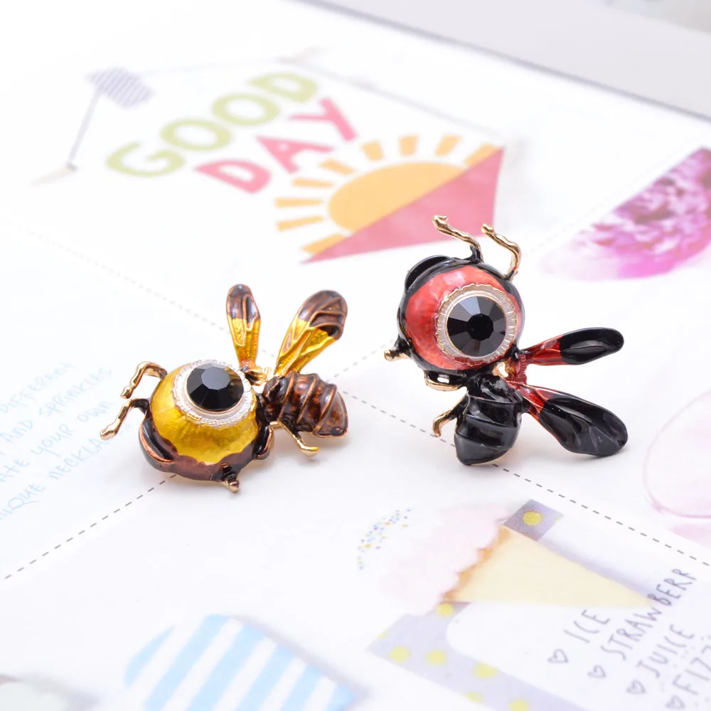 YoungTulip милая маленькая пчела форма брошь мультфильм дизайн насекомое Брошь унисекс большой глаз пчела булавка модное ювелирное изделие пальто шляпа булавки
