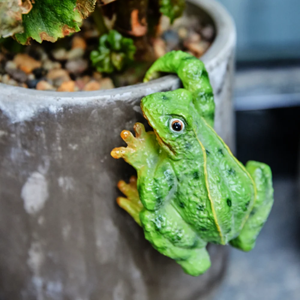 3 Pcs/Set Creative Hanging Climbing Frogs Bonsai Decorative Potted Outdoor Garden Flowerpot Ornaments Home Desk Decor Kids Gift