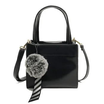 

Autumn and winter women's bags 2019 new tide hair ball handbag oil leather shoulder messenger bag girl small shoulder bag