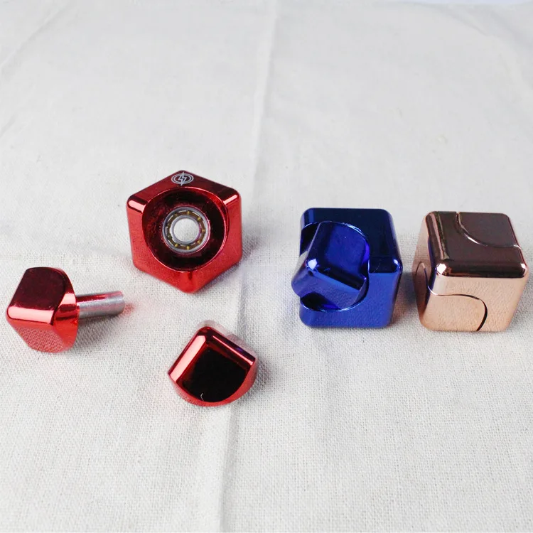 Magnetic finger rotating box gyro alloy rotating Rubik s square gyro dice between fingers fun decompression 2