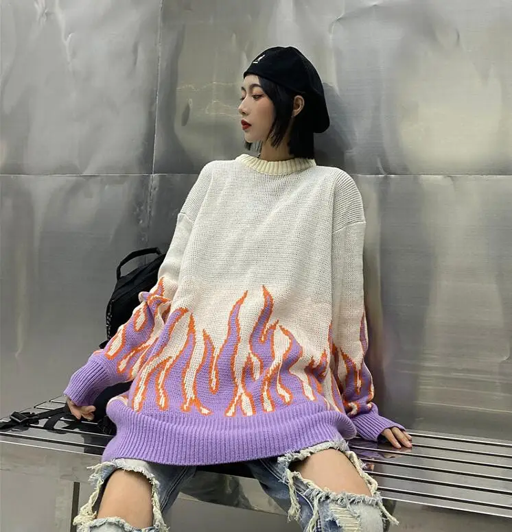 Женский свободный свитер с круглым вырезом и принтом пламени
