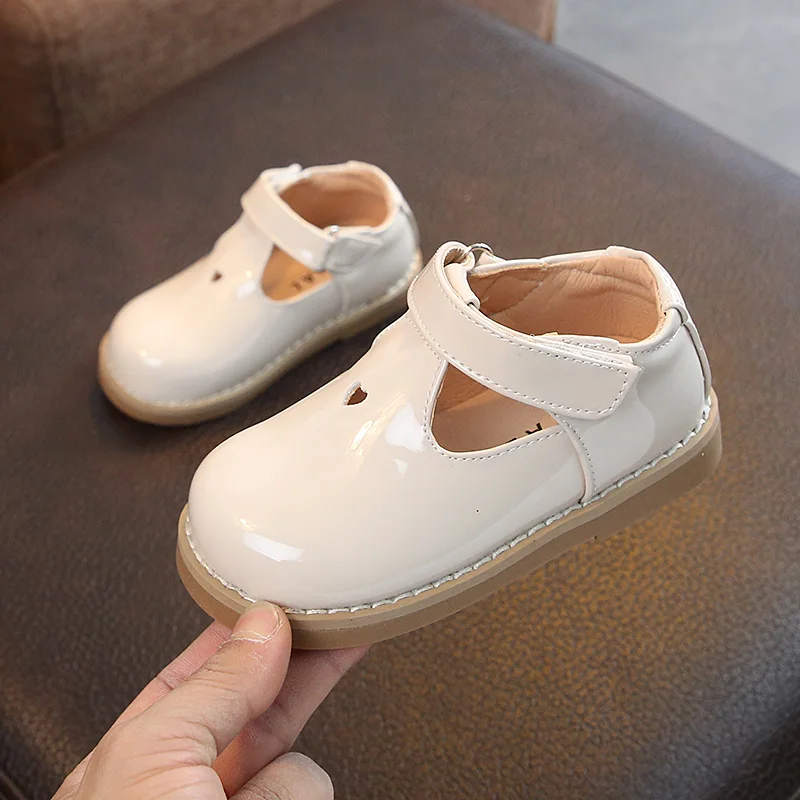 SSW035Beige Bekamille/кроссовки для малышей; сезон осень; Новинка; обувь для маленьких девочек; однотонная обувь из лакированной кожи с сердечками для маленьких девочек; тонкие туфли принцессы; SSW035 - Цвет: SSW035Beige