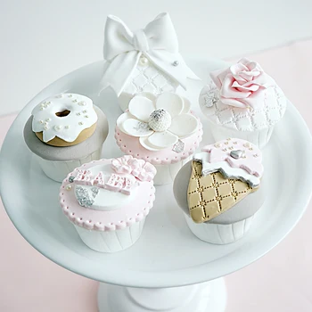 

SWEETGO Artificial cupcakes clay dessert model ice cream donuts flower household home decorating for showcase photography tools