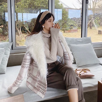 

MISHOW Atumn Winter Fashion Pink Plaid Thick Woolen Coat Women Causal Fur Collar A buckle Coat Tops MX19D9589