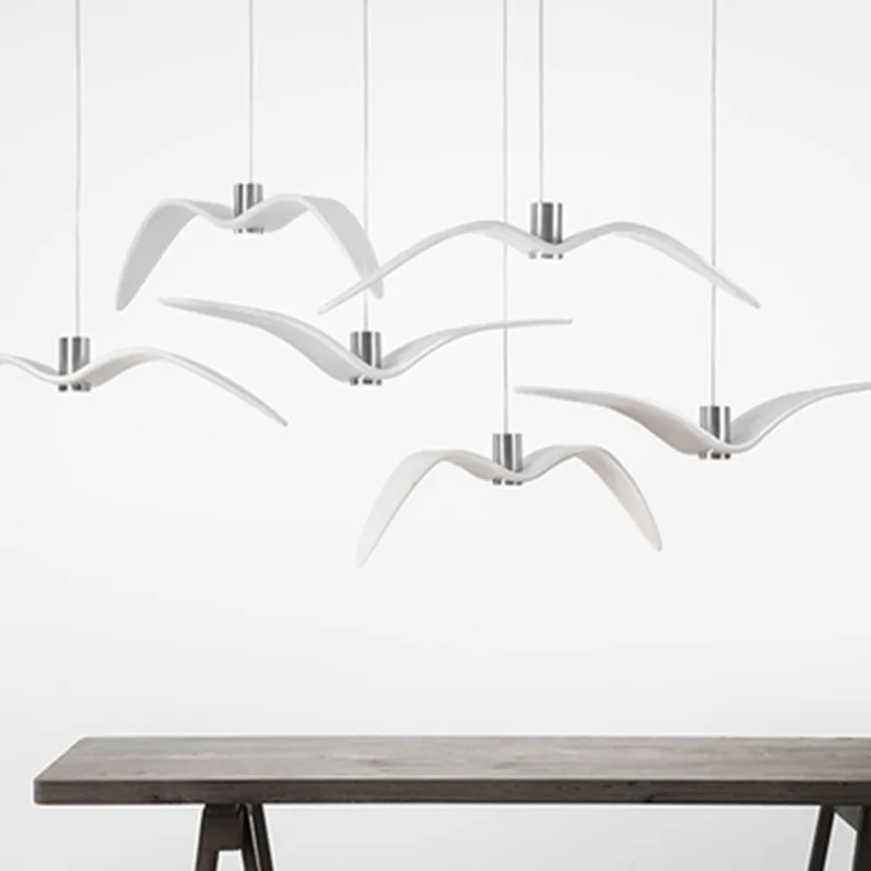 

Nordic postmodern restaurant pendant lamp creative personality bar clothing store window decoration swallow flying bird seagull