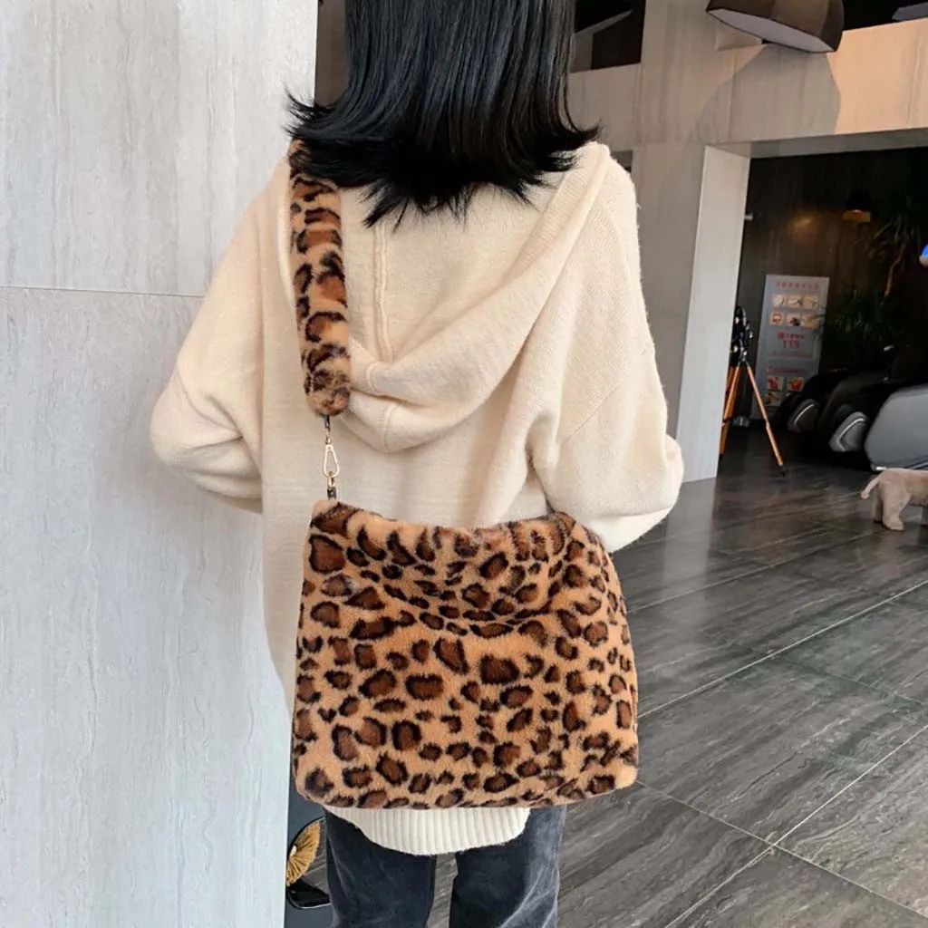 Зимние женские меховые сумки для женщин Сумочка с принтом леопарда дамские клатчи плюшевые сумки через плечо большая сумка Bolsa Feminina