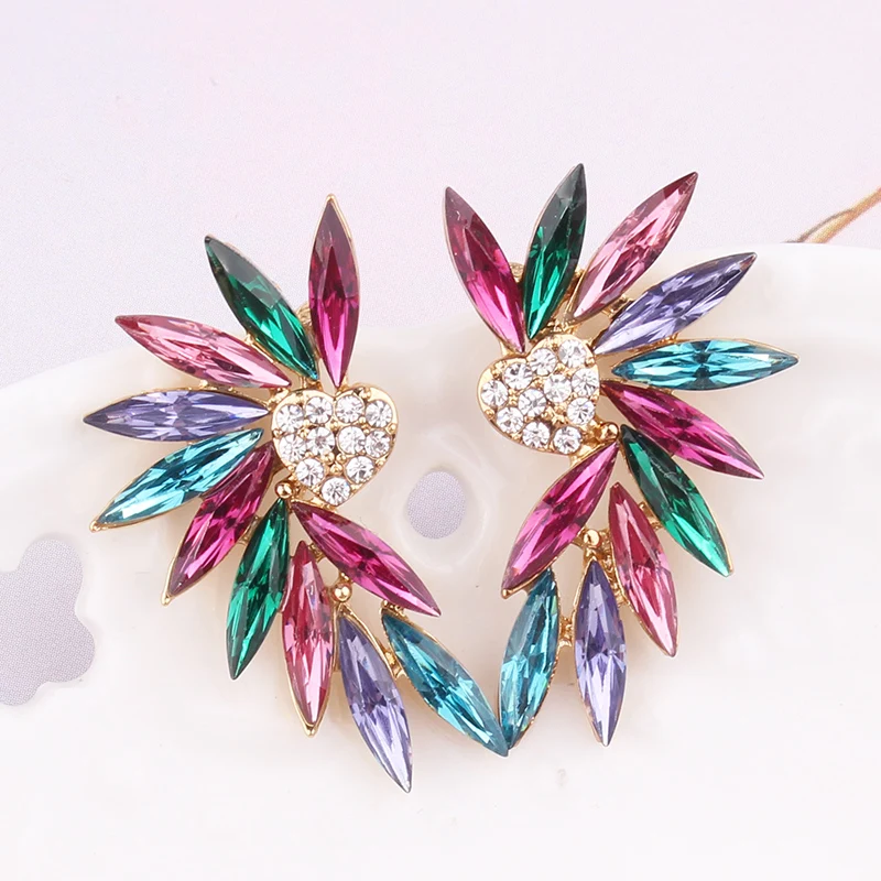 

Mitoky 16 Colors Small Heart Wings Stud Earrings Acrylic Crystal Stone Women Piercing Earrings Trendy Wedding Jewelry Gift 2020