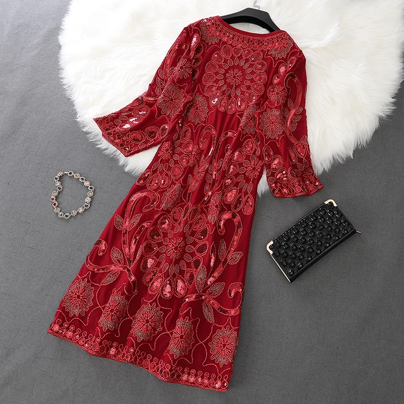 

Sidaimi Vintage Embroidery O-neck Mother In Law Wedding Dress Red Mother Party Dress With Sequin Flowwers