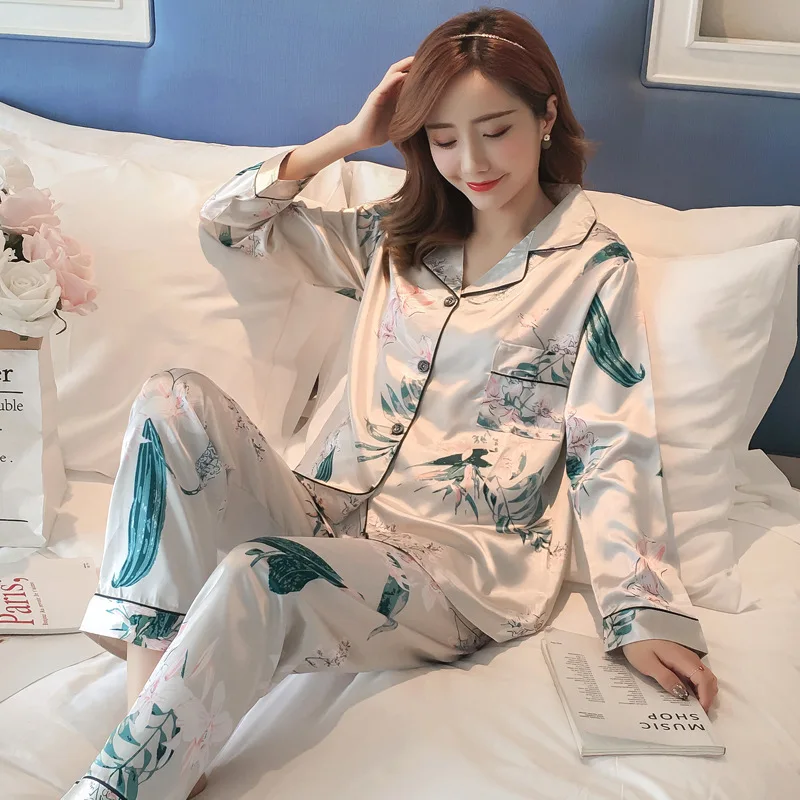 Pajamas women spring and autumn long-sleeved XL ice silk Korean version of the cute thin summer loose silk home service suit