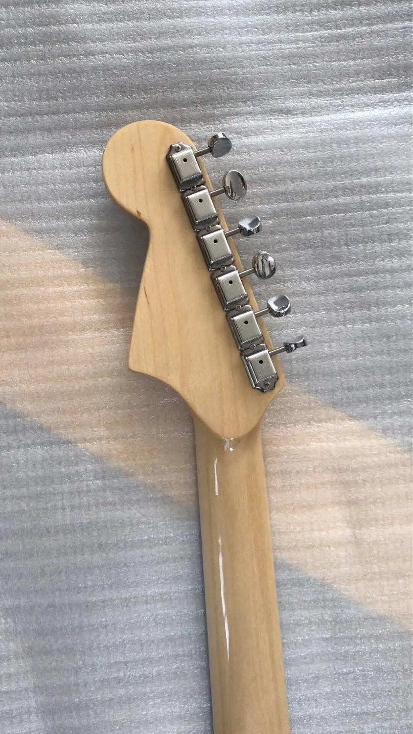 Оптовая продажа гитара New Custom Jaguar Electric Guitar 3 звукоснимателя в черном цвете