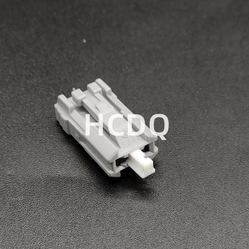 10PCS Original and genuine 6240-5212 automobile connector plug housing supplied from stock