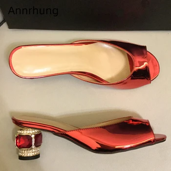 

Red Patent Leather Chic 2020 Runway Mules Sexy Peep Toes Jeweled Ruby Heel Fashion Outwear Shoes Rhinestone Slippers Women