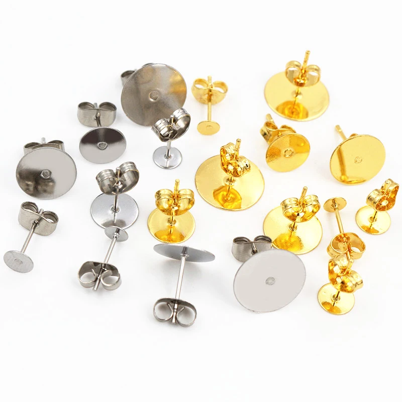 50-100 pçs / lote Pregos de brinco de aço inoxidável dourado Pinos de base em branco com plugue de brinco Descobertas de orelha para fazer joias DIY