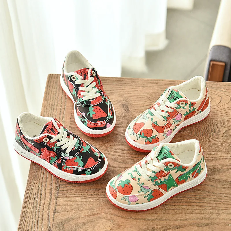 Сетчатые красные и белые туфли; женская обувь; коллекция года; сезон весна-осень; Женская обувь в Корейском стиле с принтом клубники; повседневная обувь