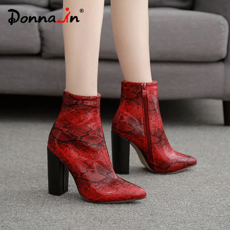 

Donnain Sexy Snake Print Square Heel Ankle Boots for Women Red Pointed Toe Zipper High Heel Boots Waterproof Women Shoes 11.5cm