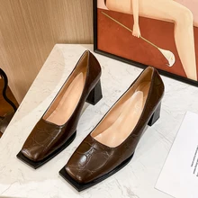 

2022 New Elegant Square Toes Sandals Classics Dress Shoes Women Fashion Slip-On Pumps Party Summer For Women Sexy Heels Slipper