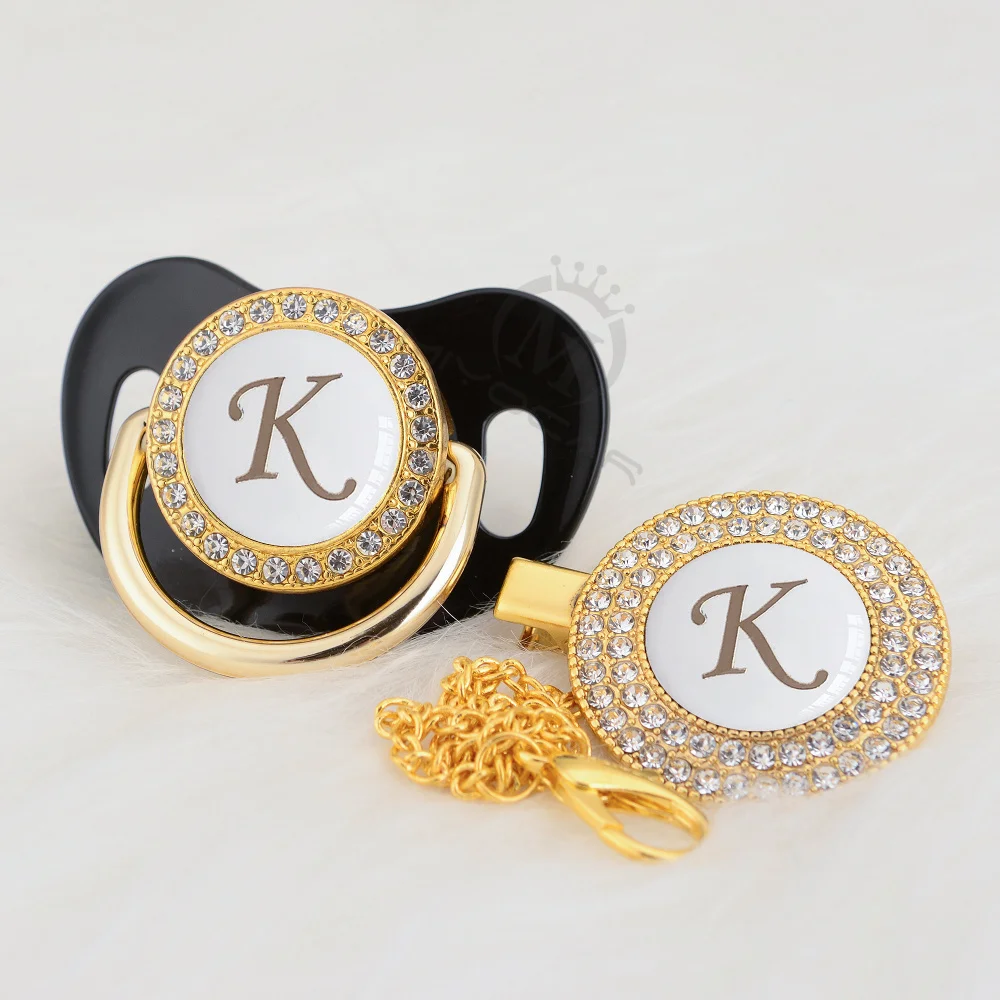 BLING bling белый имя инициалы буквенные K соска и соска клип набор безопасный, не содержит БФА прекрасный bling Золотое кольцо для соски LK-W