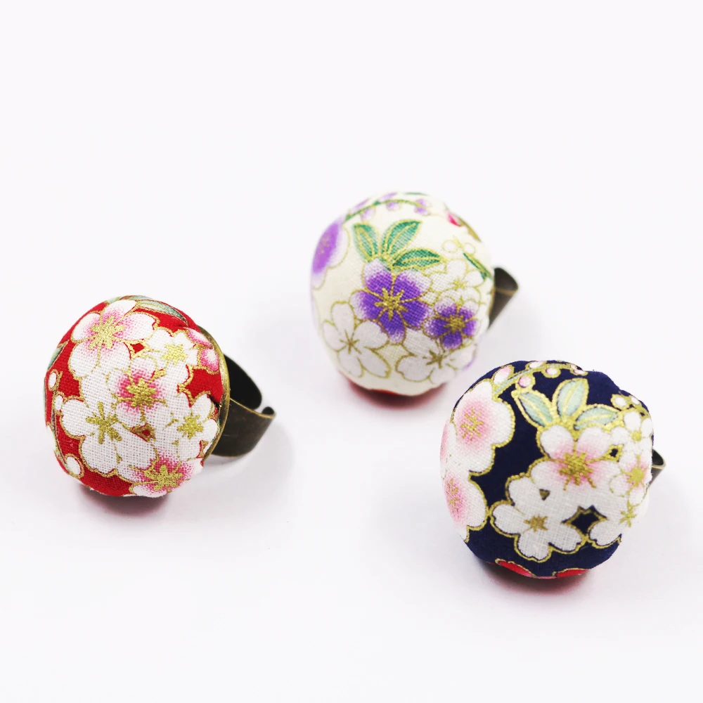 

1Pc Pin Cushion DIY Craft Needle Ring Pincushion Holder for Cross Stitch Accessories Home Needlework Sewing Tools Random Color