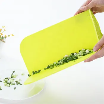 

Folding Cutting Board Non-slip Chopping Block Strainer Board Flexible Plastic Fruit Vegetable Meat Pad Kitchen Cooking Tool