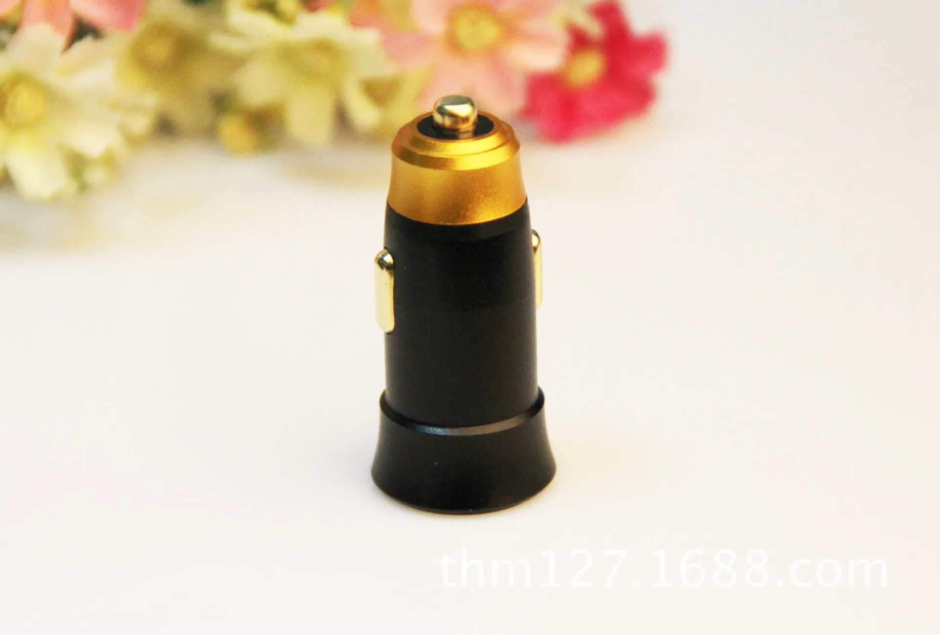 Производители Мини двойной порт USB Автомобильное зарядное устройство QC3.0 Быстрая зарядка 4.8A мобильный телефон аварийное зарядное устройство