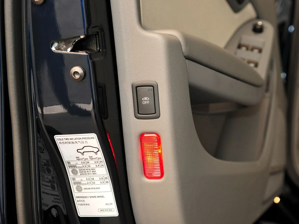 8KD947411 4FD947411 OEM двери автомобиля Панель интерьер Предупреждение светильник для A7 A8 Q3 Q5 Q7 TT A3 S3 A6 S6 A4 S4 RS3 RS4 A7 RS7