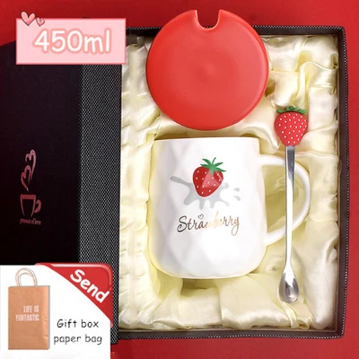 Strawberry Mug Creative Personality Trend Girl Ceramic Mugs with Lid Spoon Household Water Cup Breakfast Oatmeal Coffee Milk Mug - Цвет: Gift Box 1