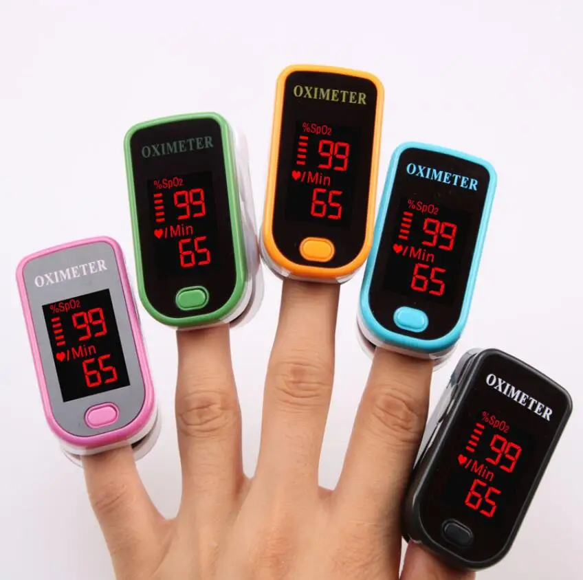 тонометр электронный на палец. ручной электронный счетчик кликер. прищепка на палец для измерения. пульсоксиметр на палец p-01. пульсоксиметр choicemmed md300c2.