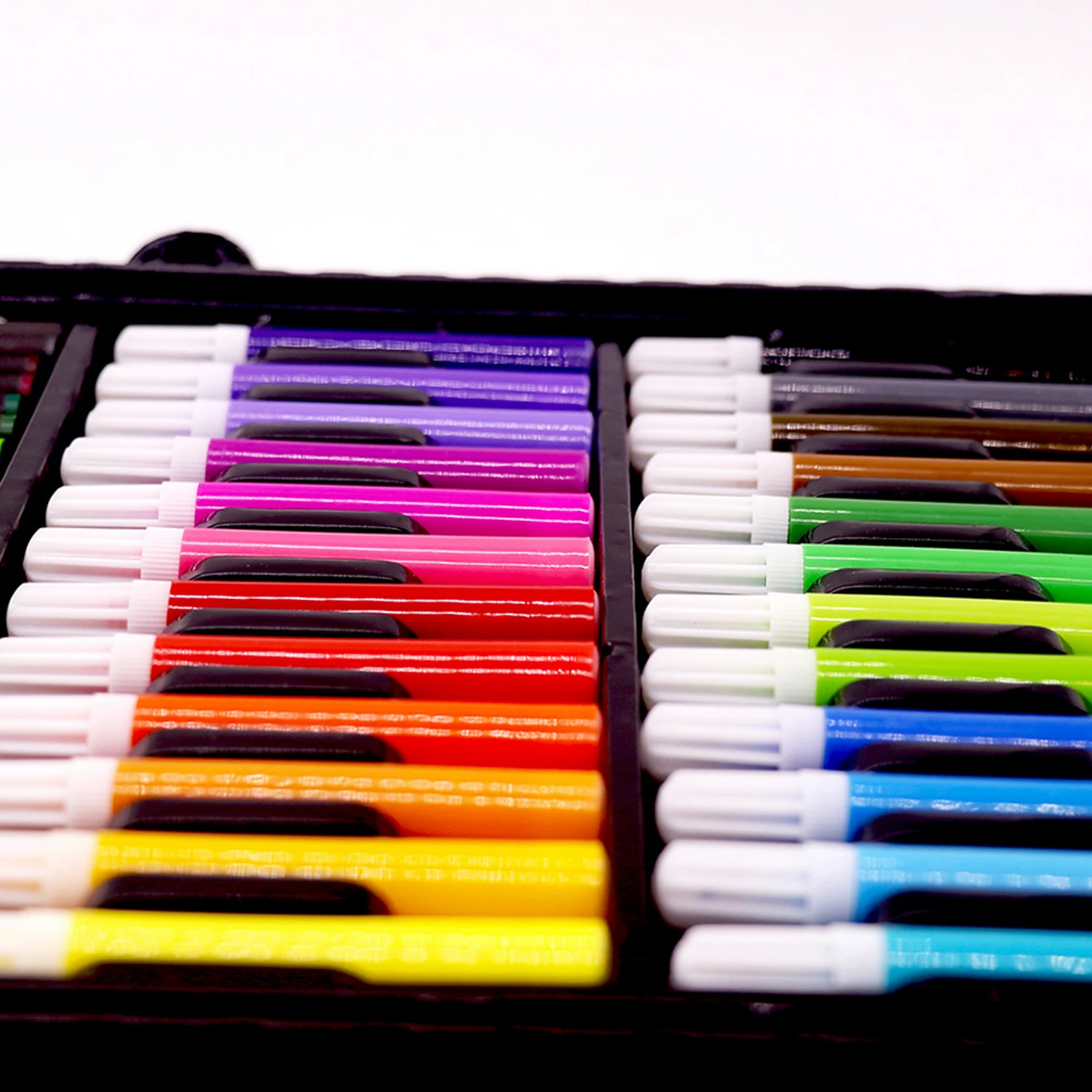 Billig 168PCS Malerei Zeichnung Kunst Künstler Set für Kinder Studenten Weihnachten Geburtstag Festival Geschenke Mischen Effekte Malerei Stifte Set