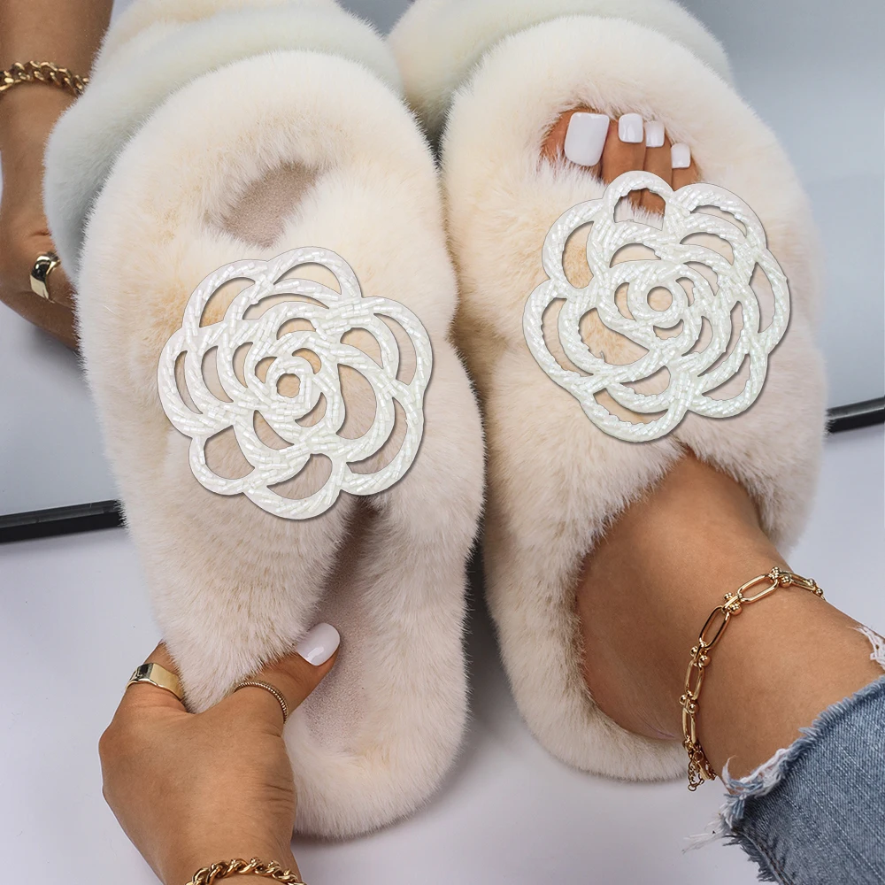 Women's Slippers Furry Slides Fluffy Sandals Fashion Beaded Flower Faux Fur Slippers Ladies Flip Flop Female Designer Shoes 2022