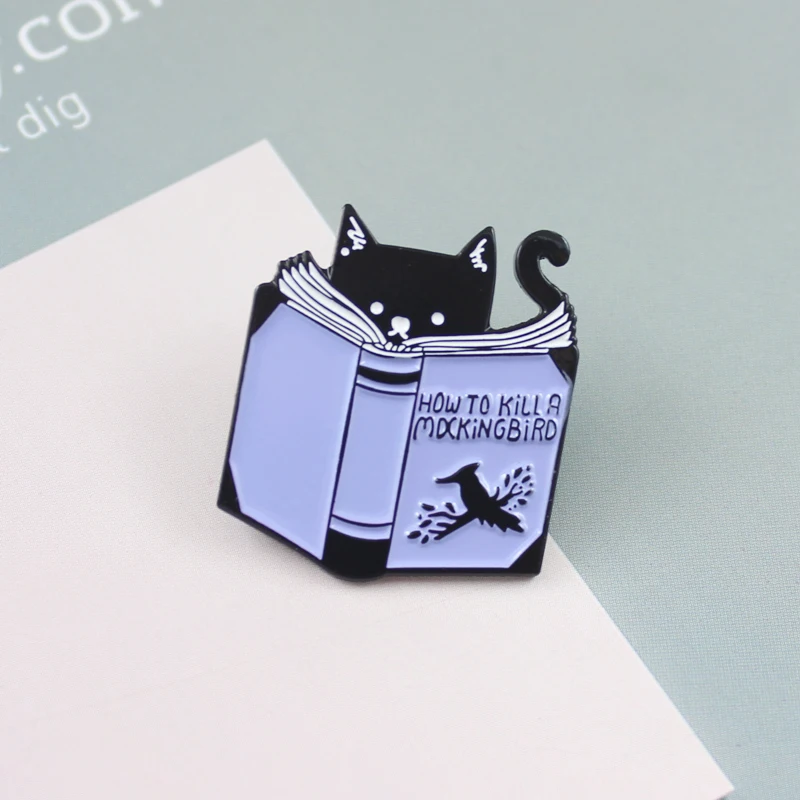 Punk Reading Cat Enamel Brooch How to Kill A MOCKING BIRD Literature Creative Animal Badge Shirt Lapel Pin Jewelry Reader Gifts | Украшения
