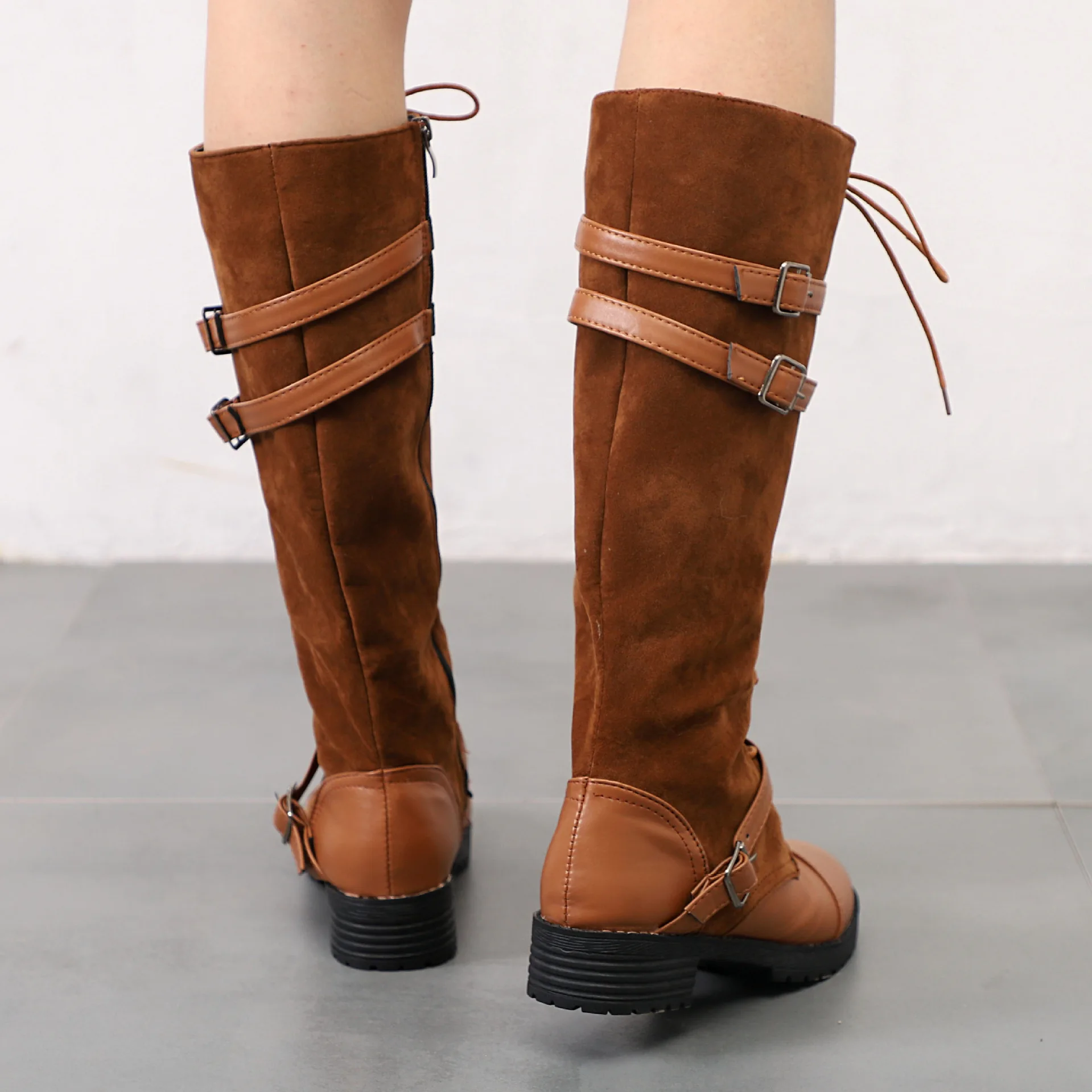 Botas mujer invierno/ г. Осенне-зимние рыцарские сапоги с круглым носком высокие сапоги до колена с перекрестными ремешками на квадратном каблуке; большие размеры 43
