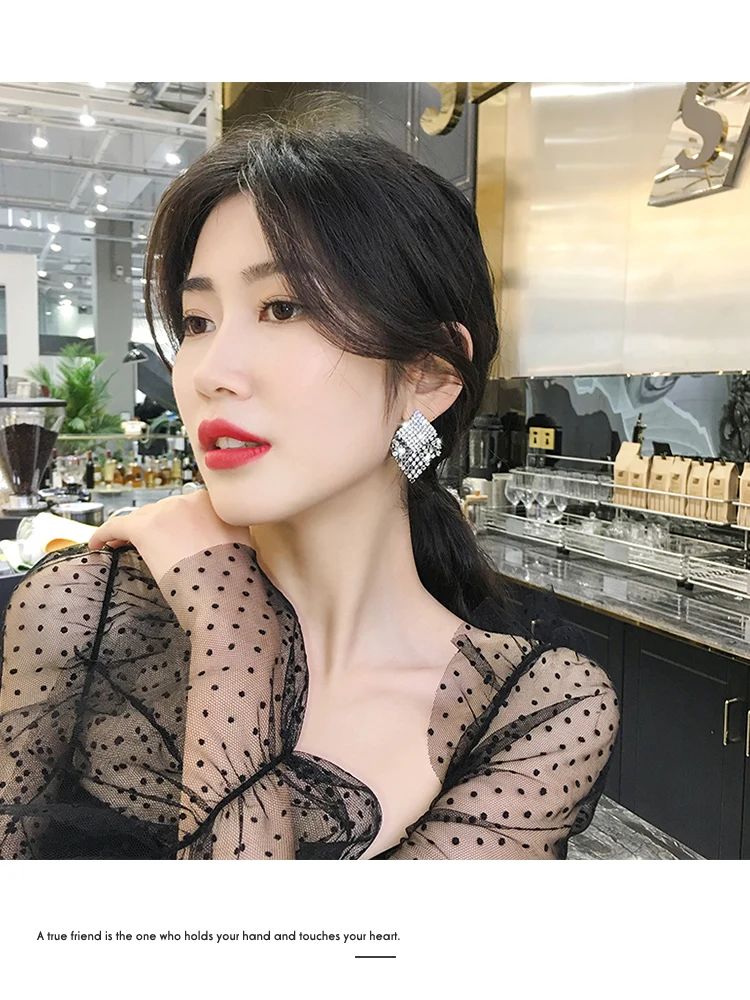 2019 hot fashion jewelry simple square luxury crystal stud earrings Golden metal earrings for Girls gift for woman