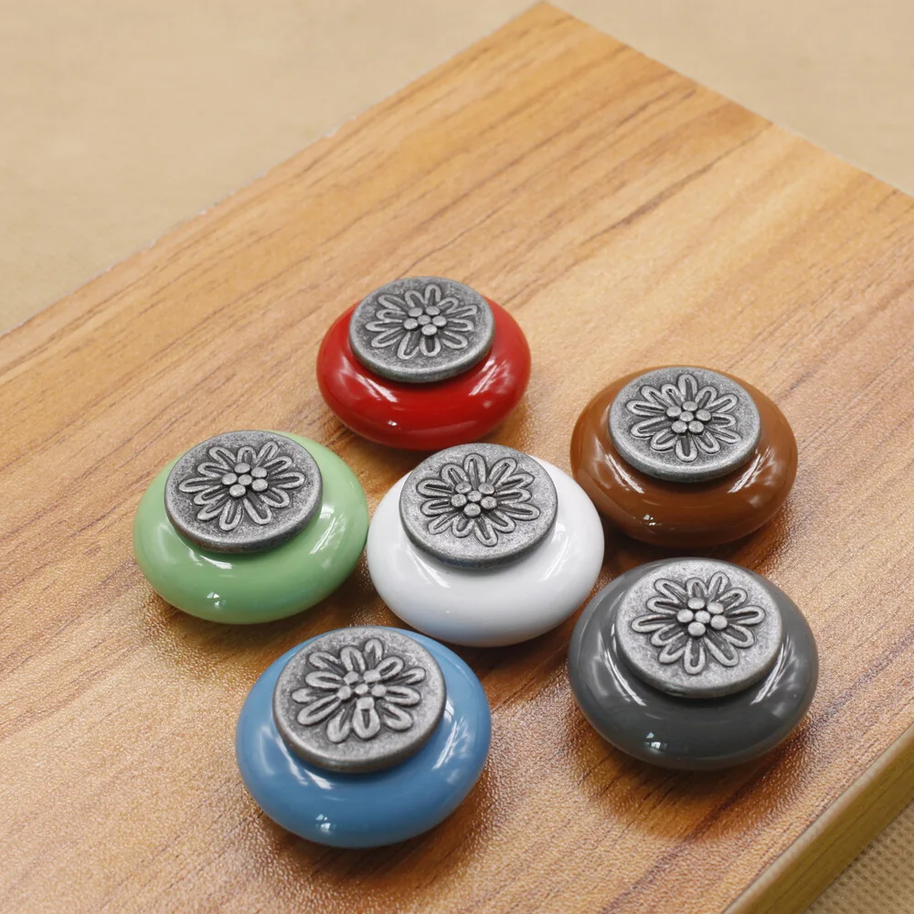 

Color Antique Round Small Handle Silver Zinc Alloy Ceramic Single Hole Drawer Box Direct Selling To Handicra