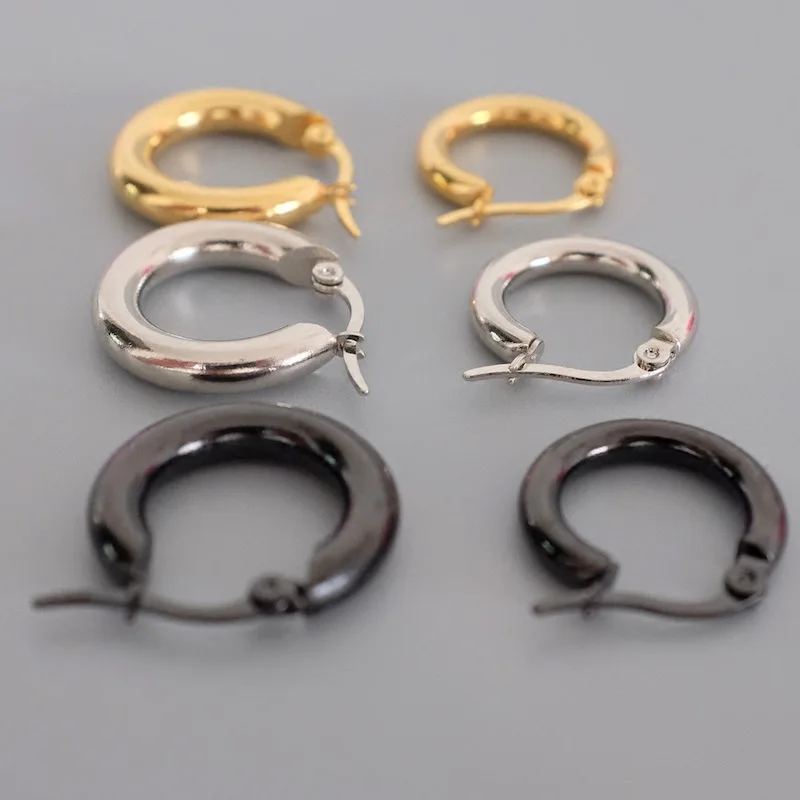 

South Korea Rough Ear Ring Ear Stud Accessories Titanium Steel Black And White with Pattern Simple Fashion Man Cool Girl's Cool