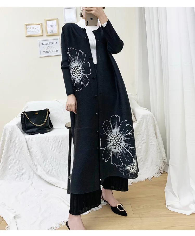 Длинный Тренч с принтом в художественном и художественном стиле MIYAKE Fold - Цвет: Черный