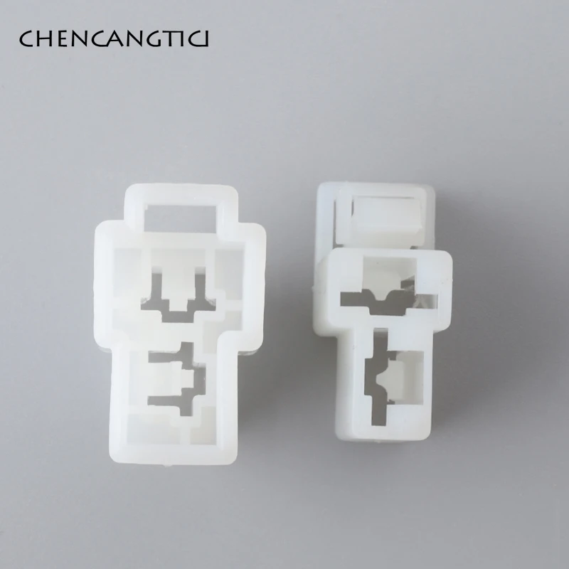 2 Pin Connector Plug with Terminals 6.3 MM Series Automotive Set 1 For Car DJ7022A-6.3-11 6070-2471 6070-2481 wire connector terminals,wire connector,electrical connectors,electrical connector,cable connector