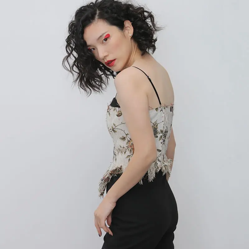 XITAO, винтажные майки без бретелек с кисточками, модные новые женские весенние, с открытыми плечами, маленькие, свежие, повседневные, с открытой спиной, миноритарный Топ GCC3152