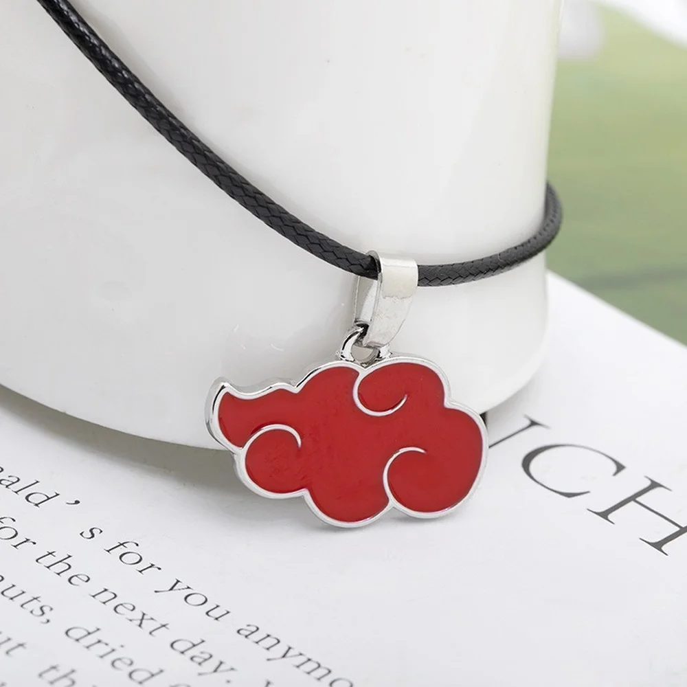 Collar con colgante de nube roja para mujer, accesorios de Anime japonés, Cosplay de Ninja de Konoha Village Akatsuki Itachi, joyería para hombre