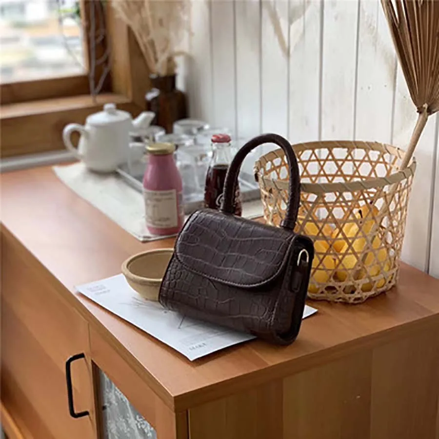 

Casual Alligator Top-handle Handbag Women Crocodile Small Flap Bag Solid Flip Messenger Crossbody Bags Ladies Banquet Totes New