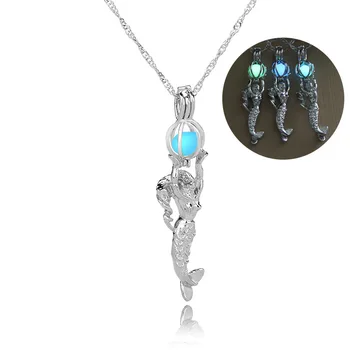 

100pcs / lot European and American fashion versatile hot selling Mermaid multicolor luminous necklace clavicle chain pendant