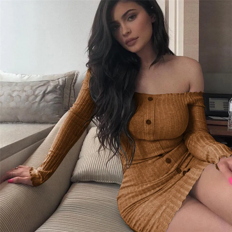 Женское весеннее однобортное платье привлекательное и элегантное с